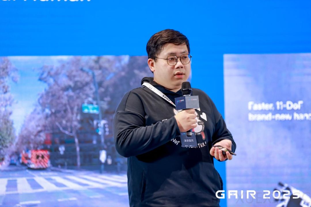 上海AI Lab王靖博：人形机器人，从「盲动」走向「感知驱动」丨GAIR 2025