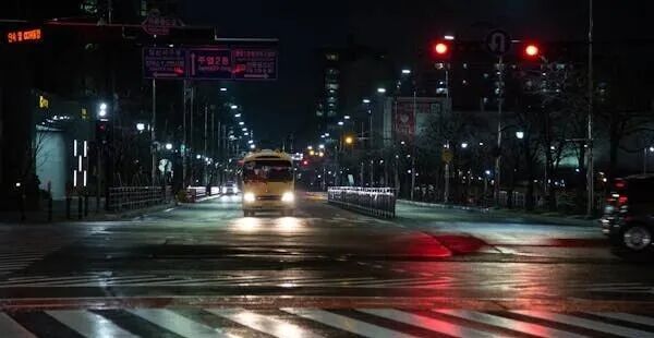 别再学做 App 了：Karpathy 预言 Agent 将淘汰 App Store，软件进入“用完即丢”时代