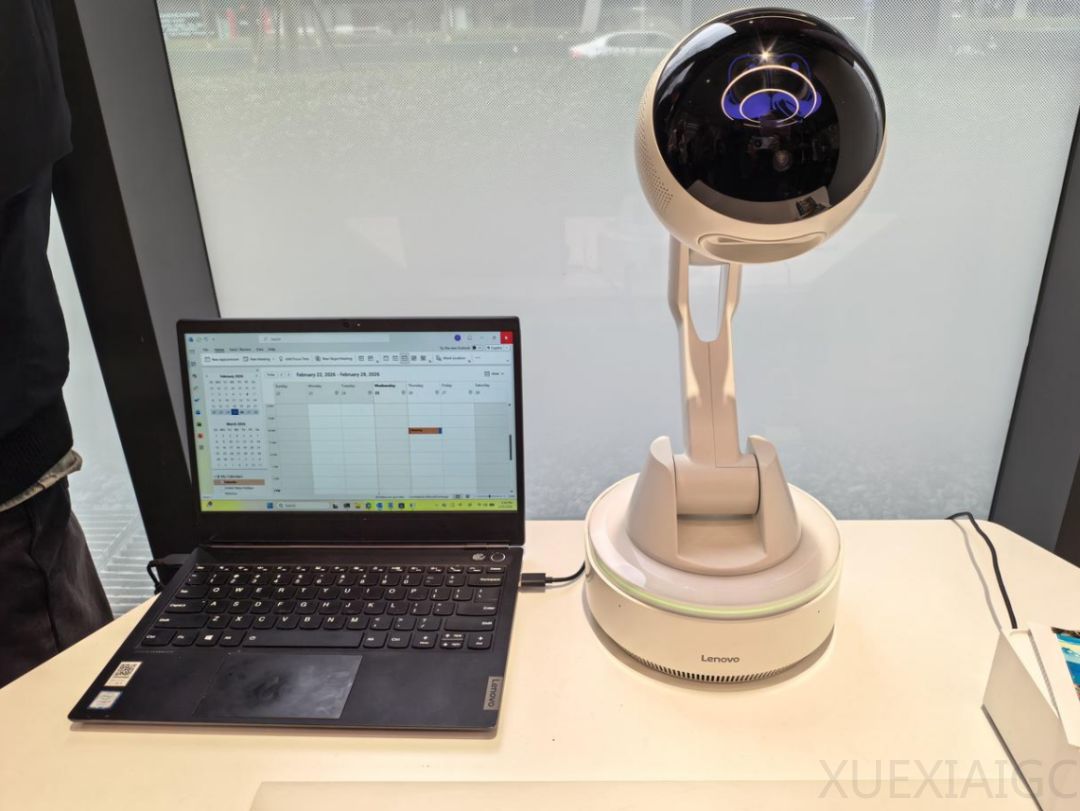 ​AI 助手的「硬件实体」，还能怎么变？