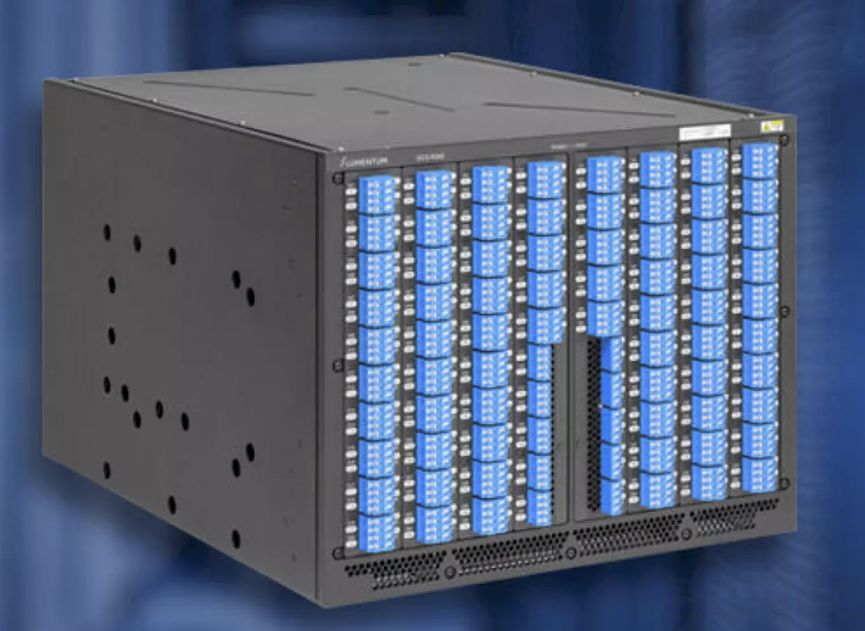 英伟达重磅押注硅光