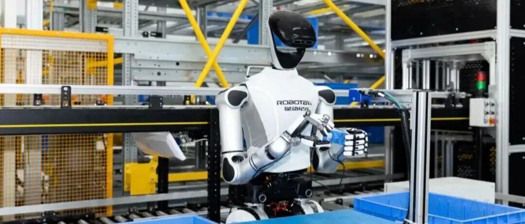 剥橘子、开锁、翻袜子全第一！全球最难真机赛场，中国公司反超最强大脑PI