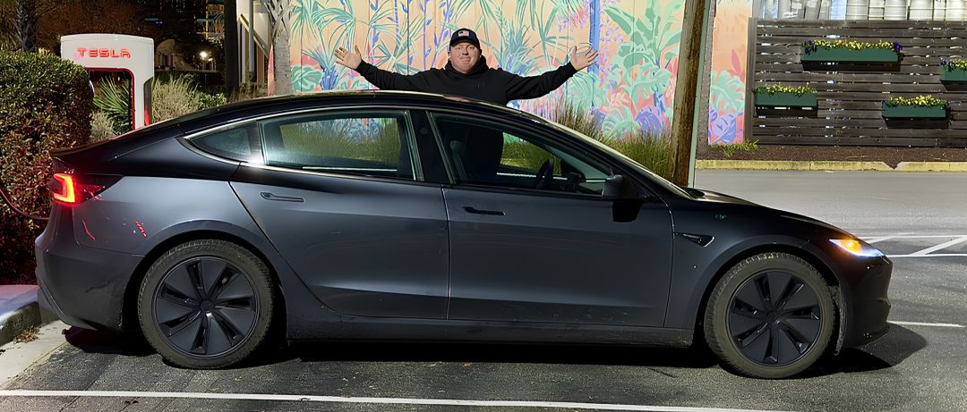 马斯克10年梦成真！特斯拉全球首次自动驾驶横穿美国，人类0接管