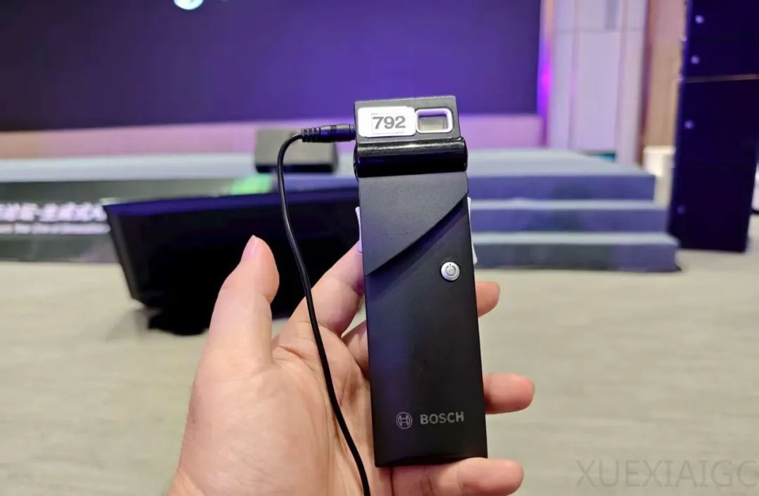 我用AI同传干掉了英语发布会,爽。