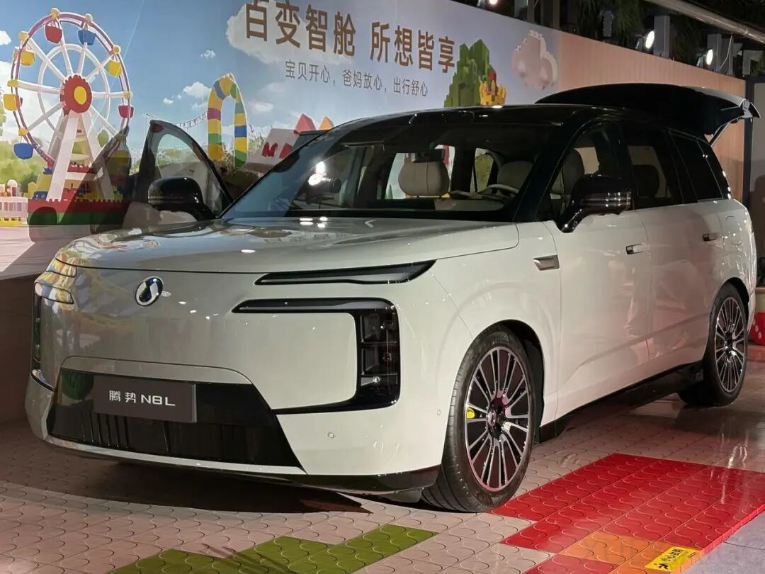29.98万元起售,腾势N8L切入高端家用SUV红海丨智驾前线
