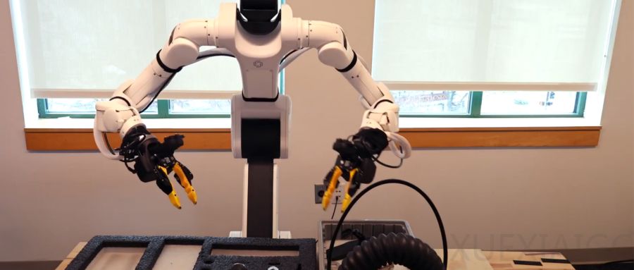 12秒折完一个纸箱，成功率99%，Generalist AI最强具身模型发布了！