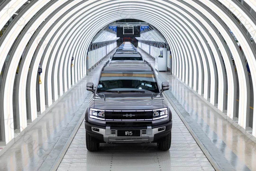 中国新能源车 20 年:骗子、生死和「遥遥领先」